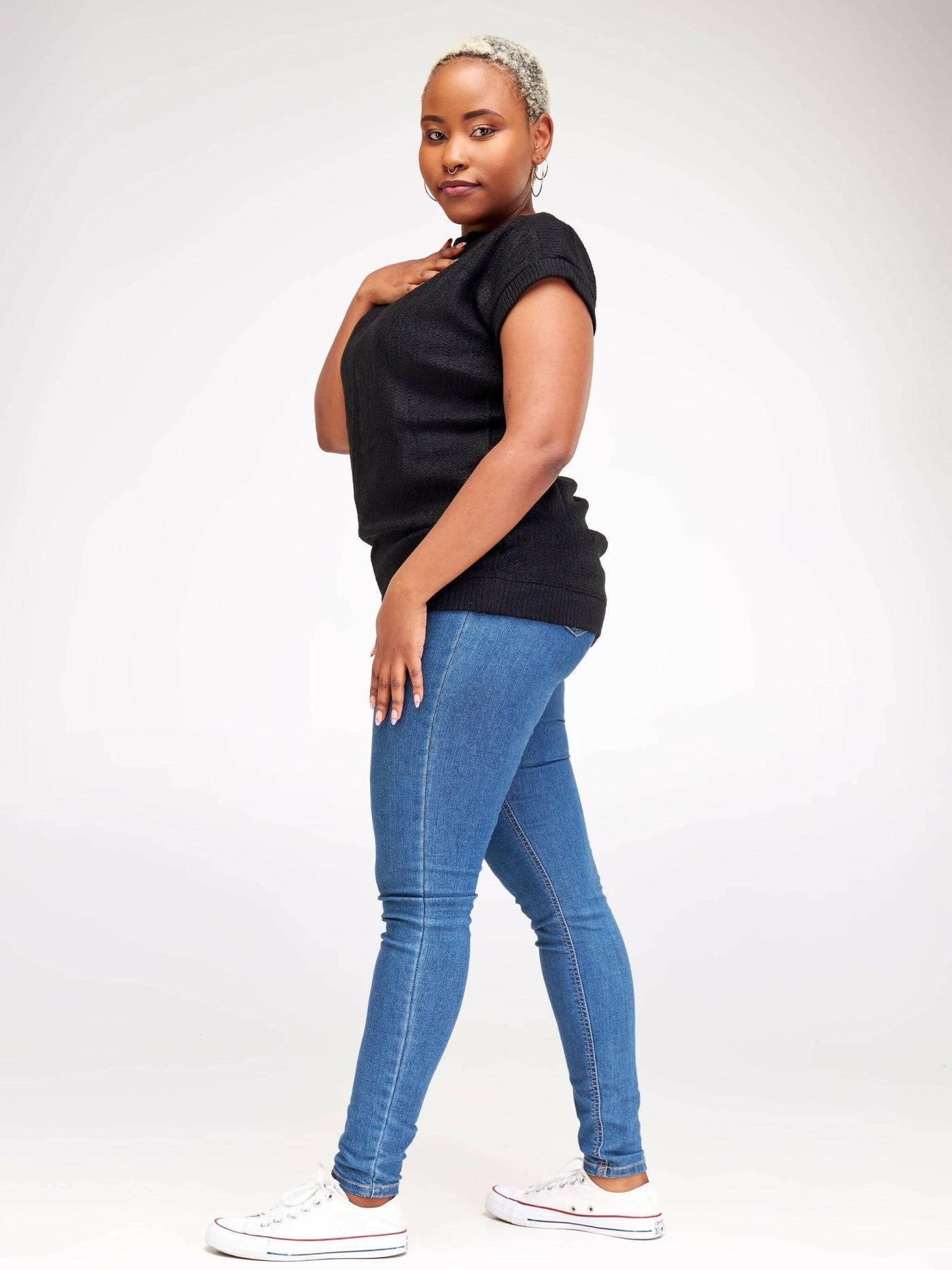 Hessed Short Sleeved Sweeter Top - Black - Shopzetu