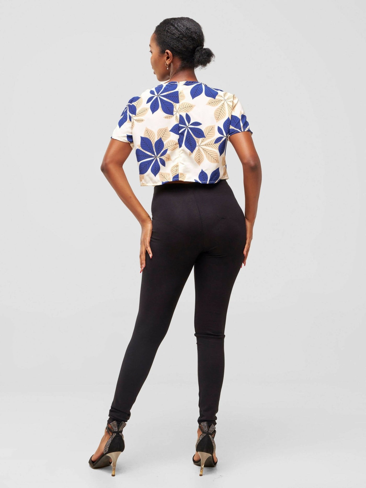 Timyt Urban Wear Diva Dazzle Belly Baring Top - Floral - Shopzetu