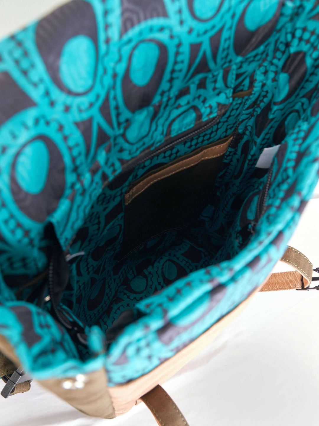 Zetu Africa Change Maker - Green / Tan - Shopzetu