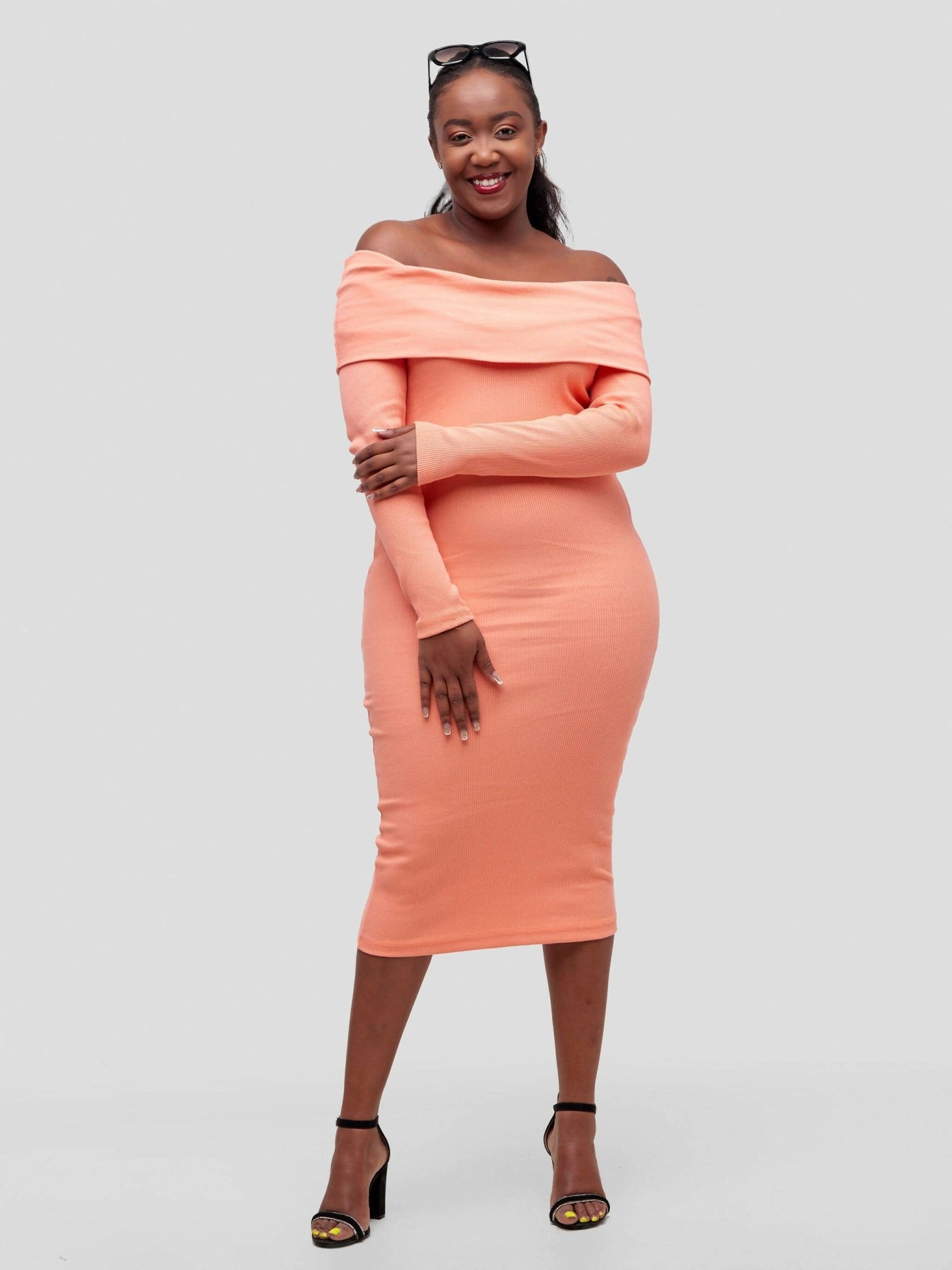 Chic Plug Off-shoulder - Peach - Shopzetu