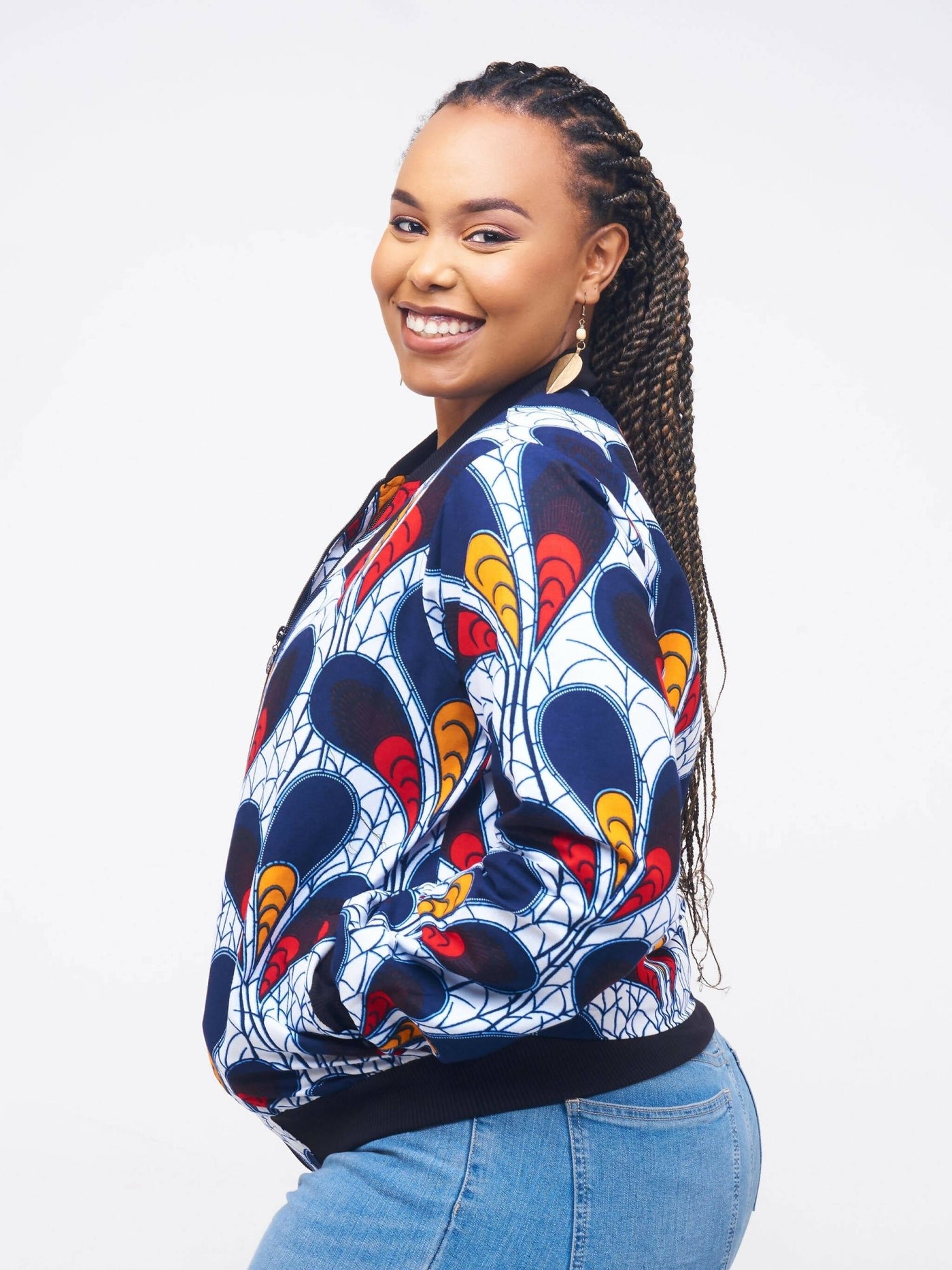 Izulu Sileita 2 Bomber Jacket - White - Shopzetu