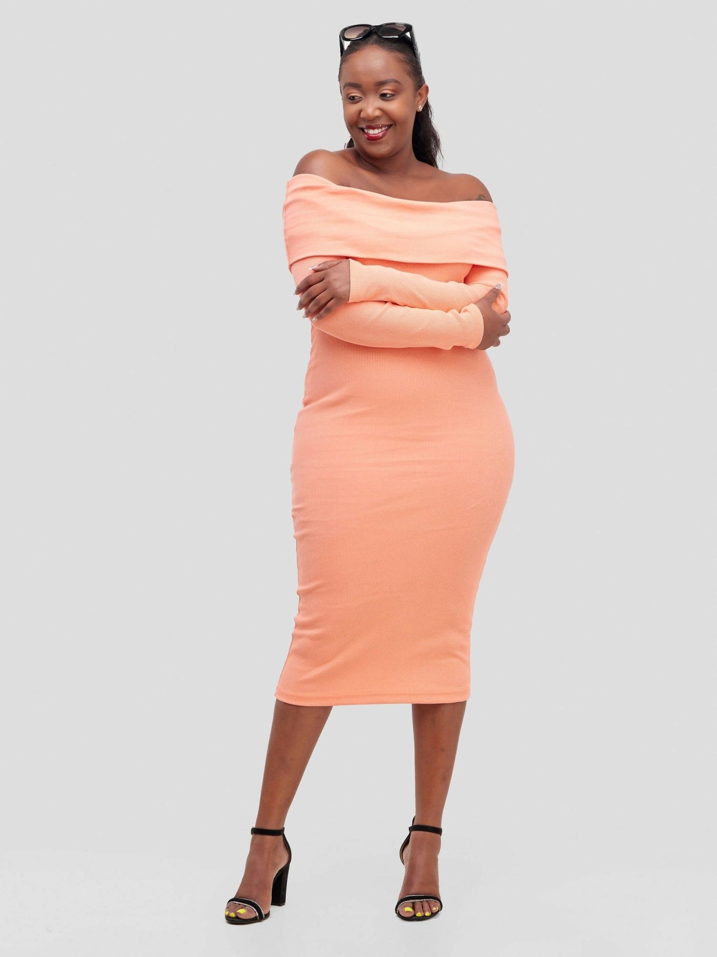 Chic Plug Off-shoulder - Peach - Shopzetu