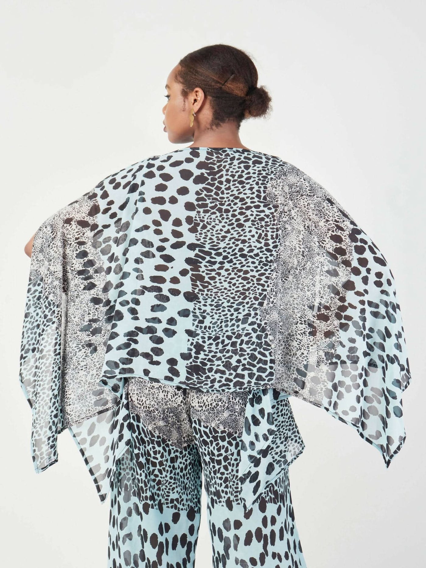 Zoë Qu'an Coverup Top - Blue Safari - Shopzetu